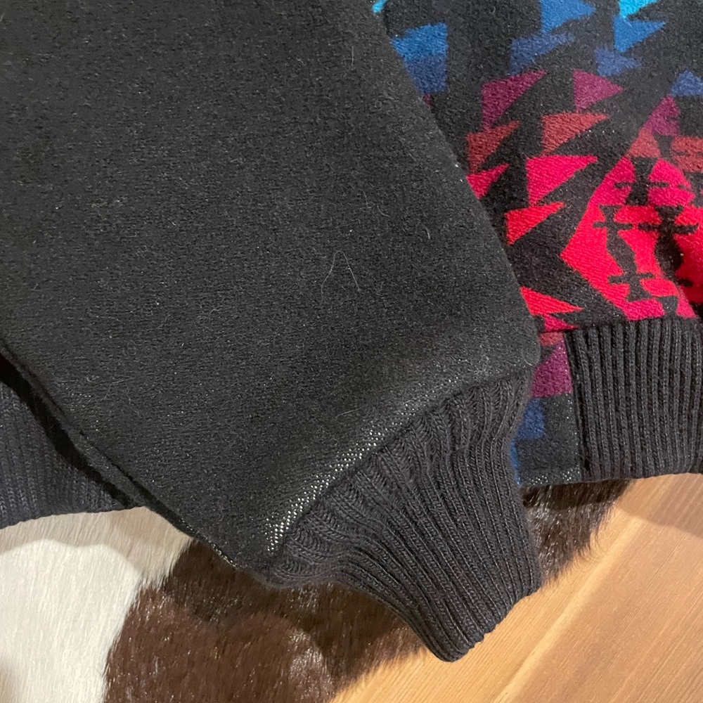 Pendleton Black and Red Jacket - Picture 8 of 16